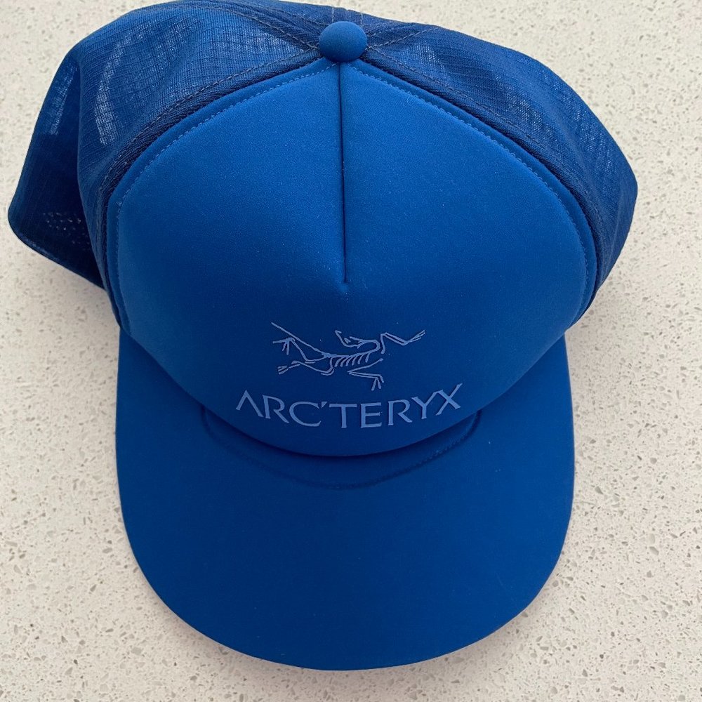 New Arc'teryx Trucker Hat
